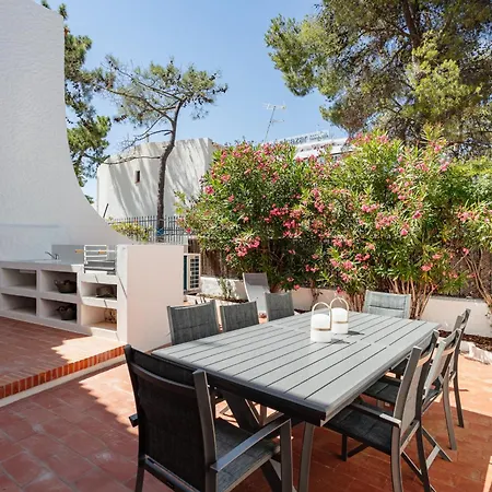 Moradia Tradicional No Centro A 100m Da Vakantiehuis