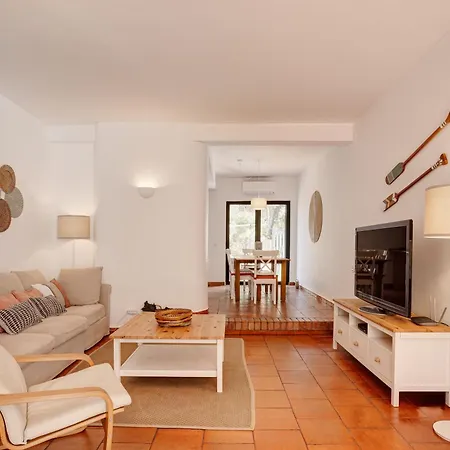 Moradia Tradicional No Centro A 100m Da Vakantiehuis *