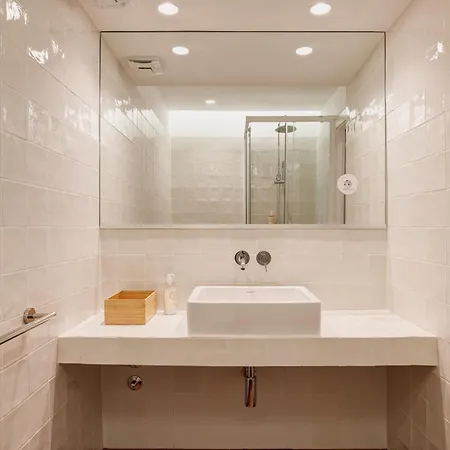 Casa de Férias Moradia Tradicional No Centro A 100m Da *