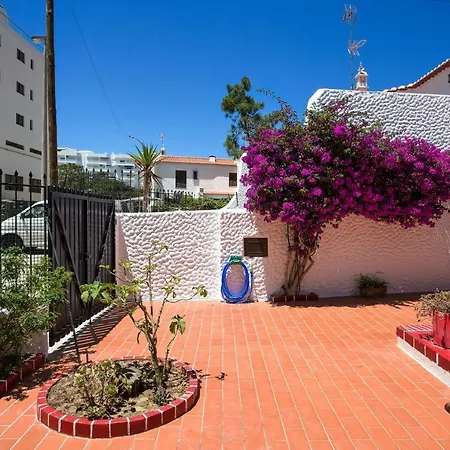 Moradia Tradicional No Centro A 100m Da Vakantiehuis *