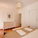 Casa vacanze Moradia Tradicional No Centro A 100m Da *