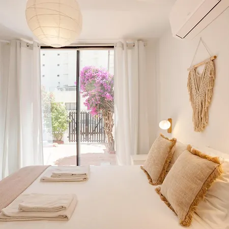 Moradia Tradicional No Centro A 100m Da Holiday home Monte Gordo