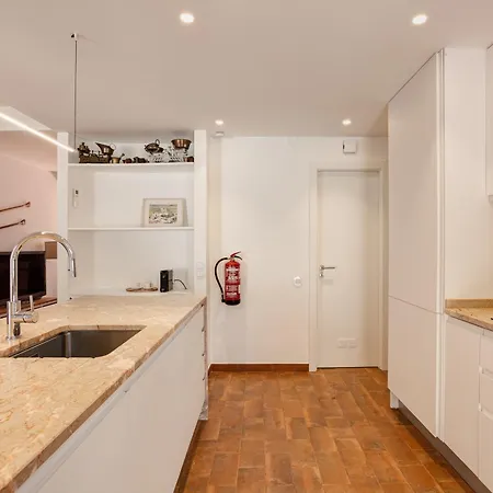 Ferienhaus Moradia Tradicional No Centro A 100m Da Monte Gordo