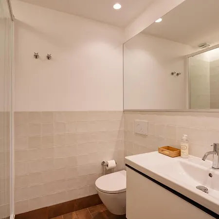 Moradia Tradicional No Centro A 100m Da Ferienhaus Monte Gordo