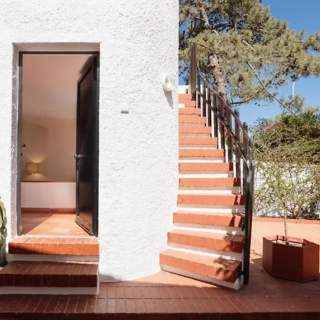 Moradia Tradicional No Centro A 100m Da Monte Gordo